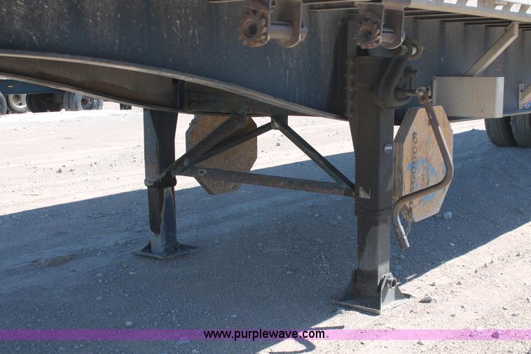 image for item H8441 2003 Utility FS2CHA flatbed spread axle trailer