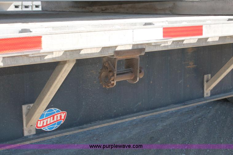 image for item H8441 2003 Utility FS2CHA flatbed spread axle trailer