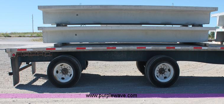 image for item H8441 2003 Utility FS2CHA flatbed spread axle trailer