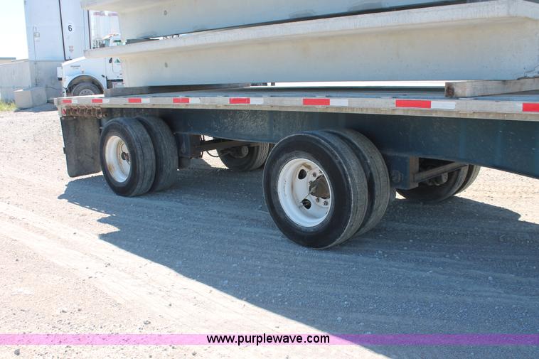 image for item H8441 2003 Utility FS2CHA flatbed spread axle trailer