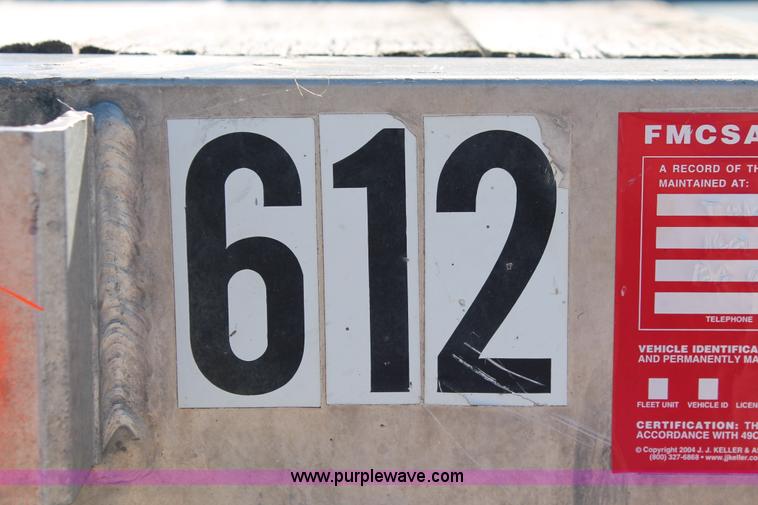 image for item H8441 2003 Utility FS2CHA flatbed spread axle trailer