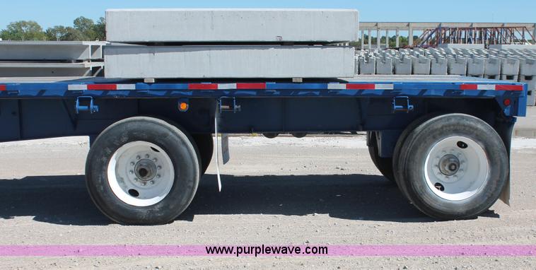 image for item H8442 1988 Transcraft TL-100K-48 flatbed spread axle trailer
