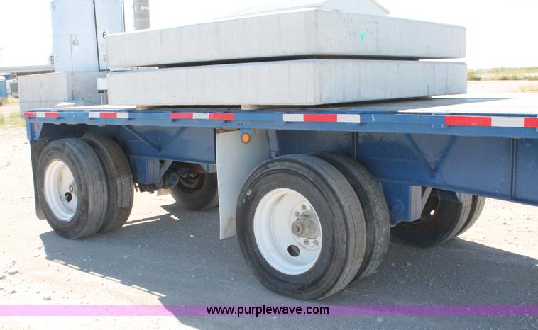 image for item H8442 1988 Transcraft TL-100K-48 flatbed spread axle trailer
