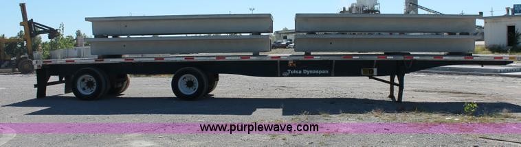 image for item H8443 2002 Utility FS2CHA flatbed spread axle trailer