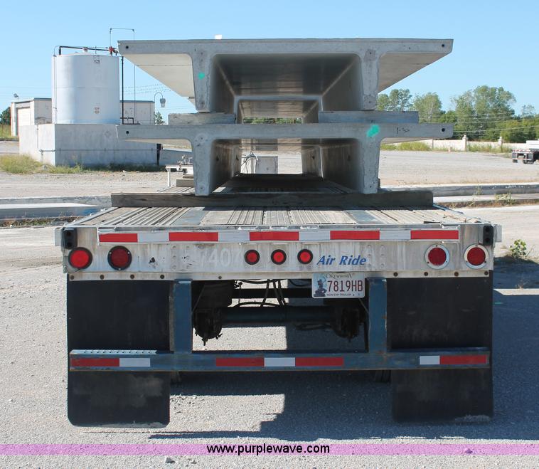 image for item H8443 2002 Utility FS2CHA flatbed spread axle trailer