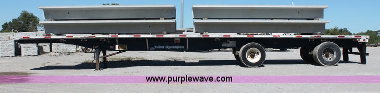 image for item H8443 2002 Utility FS2CHA flatbed spread axle trailer