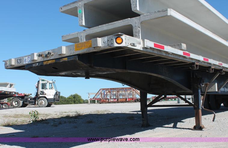 image for item H8443 2002 Utility FS2CHA flatbed spread axle trailer