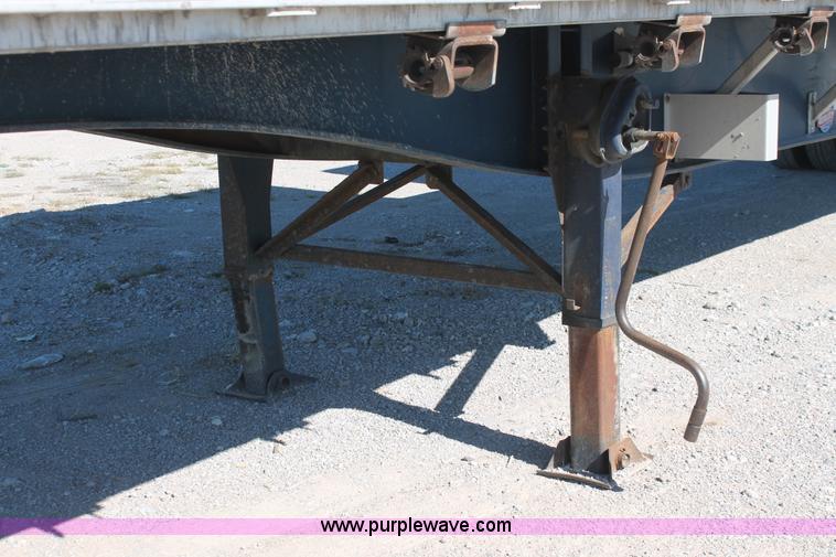 image for item H8443 2002 Utility FS2CHA flatbed spread axle trailer