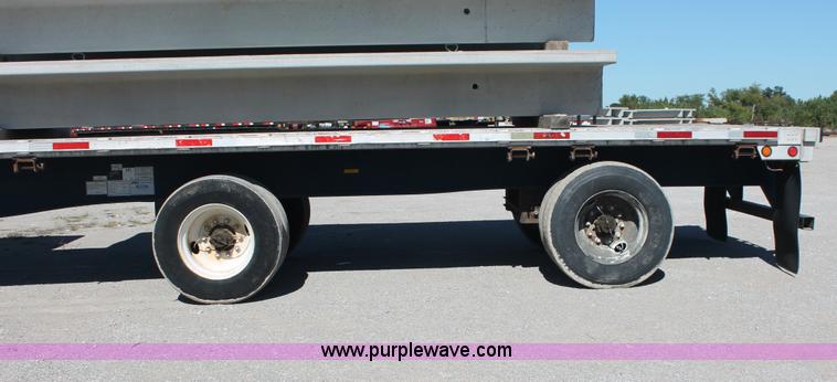 image for item H8443 2002 Utility FS2CHA flatbed spread axle trailer