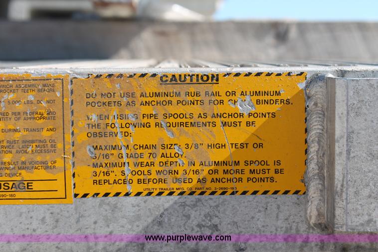 image for item H8443 2002 Utility FS2CHA flatbed spread axle trailer