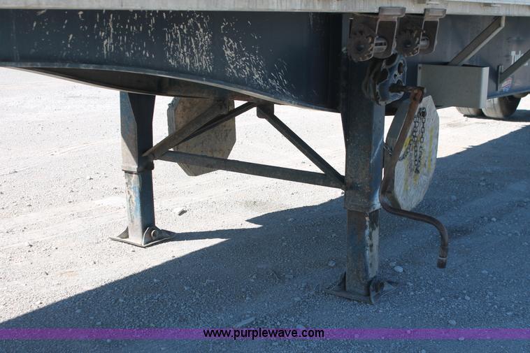 image for item H8444 2003 Utility FS2CHA flatbed spread axle trailer