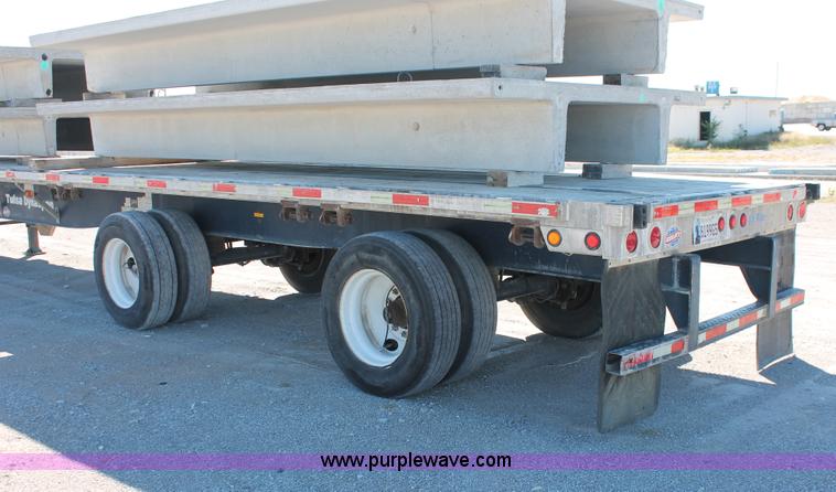 image for item H8444 2003 Utility FS2CHA flatbed spread axle trailer