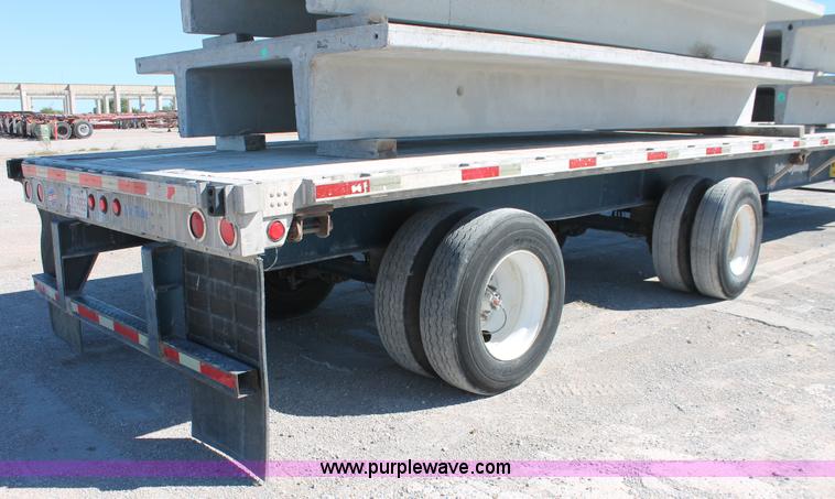 image for item H8444 2003 Utility FS2CHA flatbed spread axle trailer