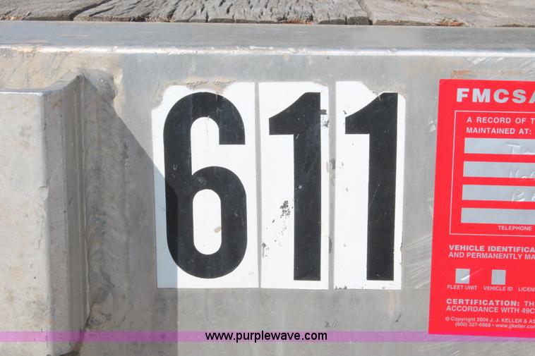 image for item H8444 2003 Utility FS2CHA flatbed spread axle trailer