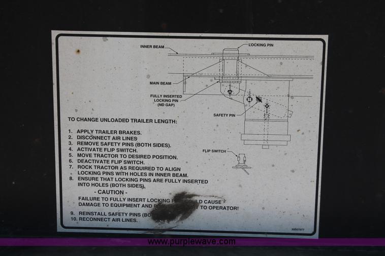 image for item H8445 2001 Fontaine TP-4-4880SL flatbed tri axle stretch trailer