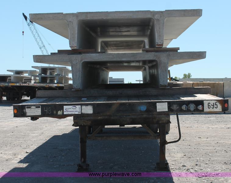 image for item H8447 2001 Fruehauf Fleet Flyer flatbed spread axle float trailer