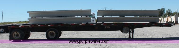 image for item H8447 2001 Fruehauf Fleet Flyer flatbed spread axle float trailer