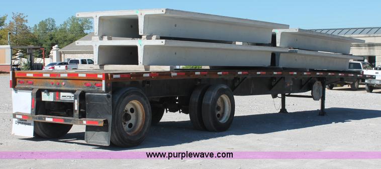 image for item H8447 2001 Fruehauf Fleet Flyer flatbed spread axle float trailer