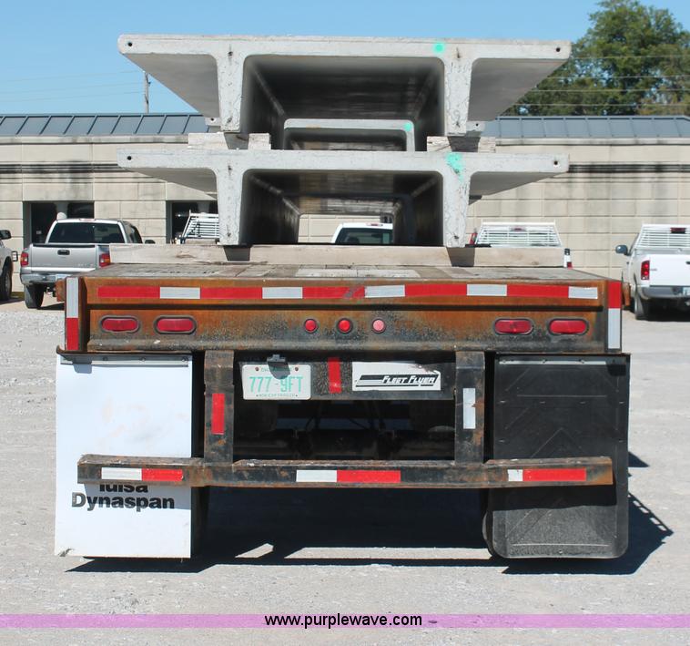 image for item H8447 2001 Fruehauf Fleet Flyer flatbed spread axle float trailer