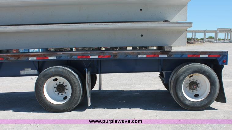 image for item H8448 1996 Fontaine flatbed spread axle float trailer