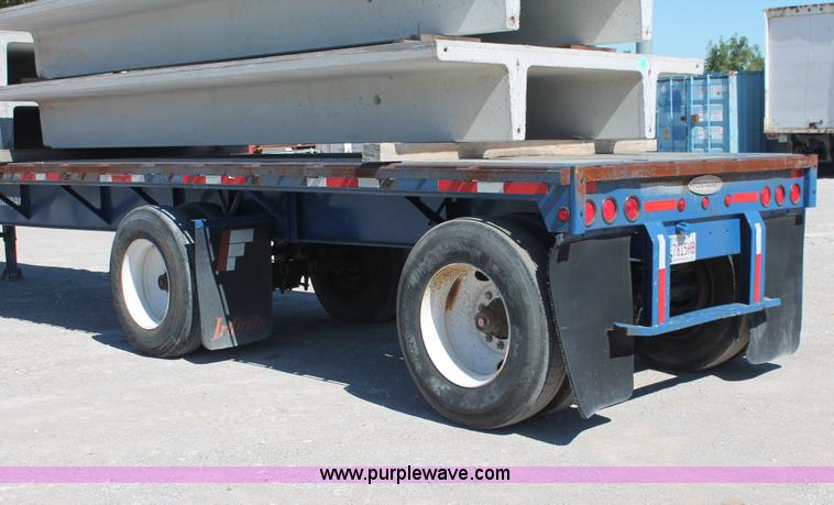 image for item H8448 1996 Fontaine flatbed spread axle float trailer