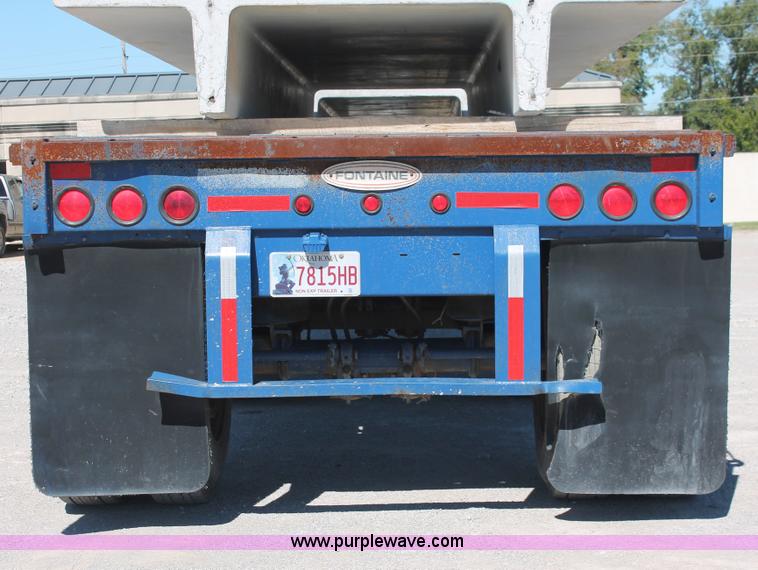 image for item H8448 1996 Fontaine flatbed spread axle float trailer