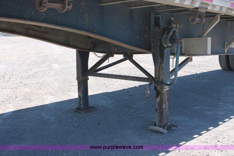 image for item H8449 2000 Utility flatbed spread axle float trailer
