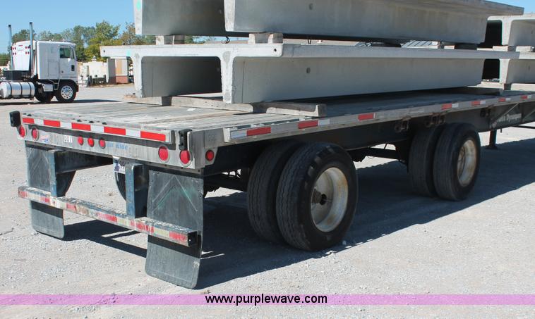 image for item H8449 2000 Utility flatbed spread axle float trailer