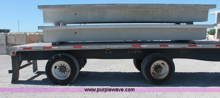 image for item H8449 2000 Utility flatbed spread axle float trailer