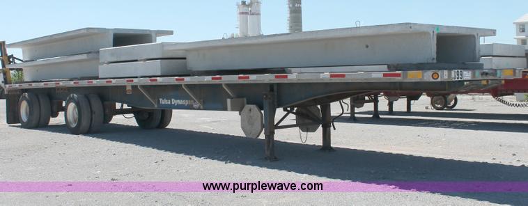image for item H8450 2000 Utility flatbed spread axle float trailer