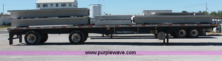 image for item H8450 2000 Utility flatbed spread axle float trailer