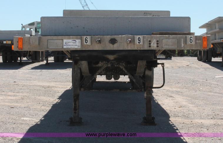 image for item H8451 1994 Transcraft Eagle WC-48X flatbed spread axle float trailer