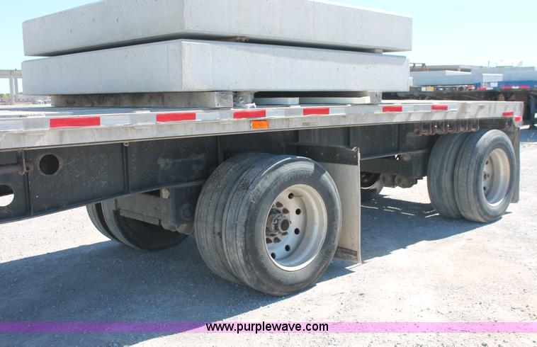 image for item H8451 1994 Transcraft Eagle WC-48X flatbed spread axle float trailer