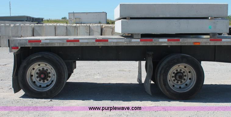 image for item H8451 1994 Transcraft Eagle WC-48X flatbed spread axle float trailer