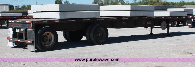 image for item H8453 2001 Fruehauf flatbed spread axle float trailer
