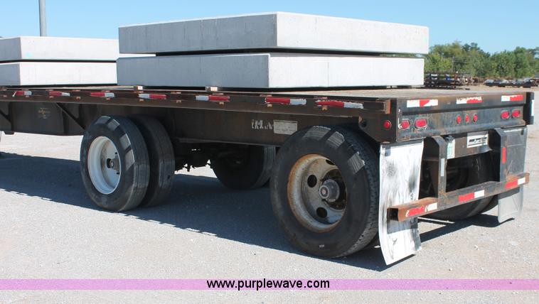 image for item H8453 2001 Fruehauf flatbed spread axle float trailer