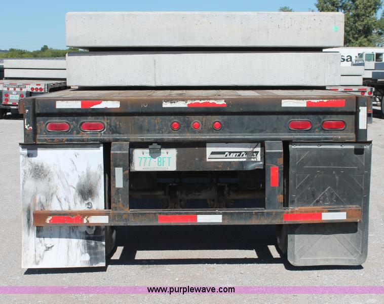 image for item H8453 2001 Fruehauf flatbed spread axle float trailer