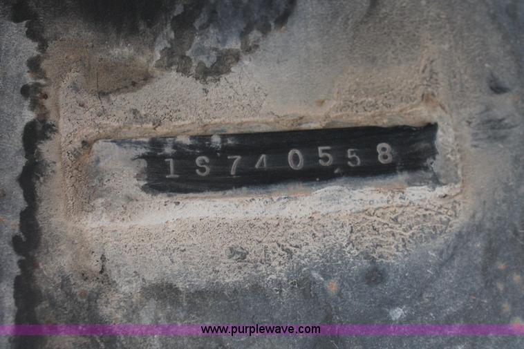 image for item H8453 2001 Fruehauf flatbed spread axle float trailer