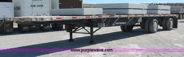 image for item H8454 2000 Utility flatbed tandem axle float trailer