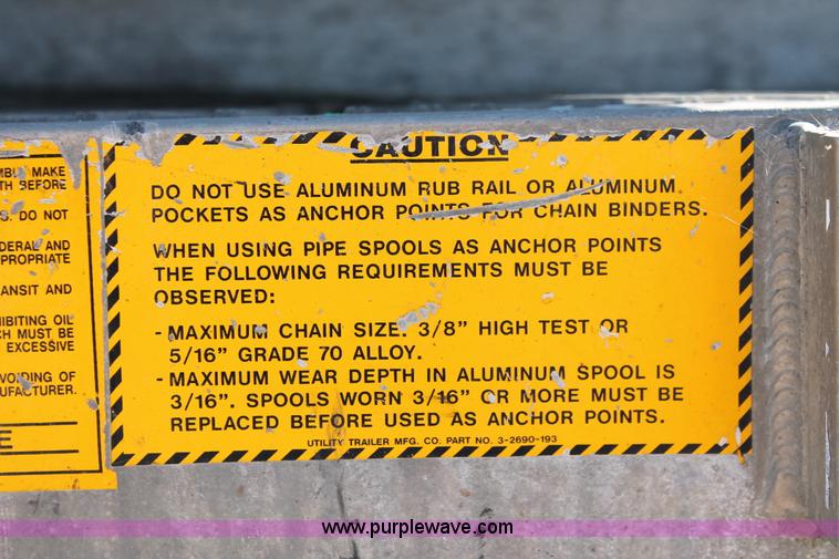 image for item H8454 2000 Utility flatbed tandem axle float trailer