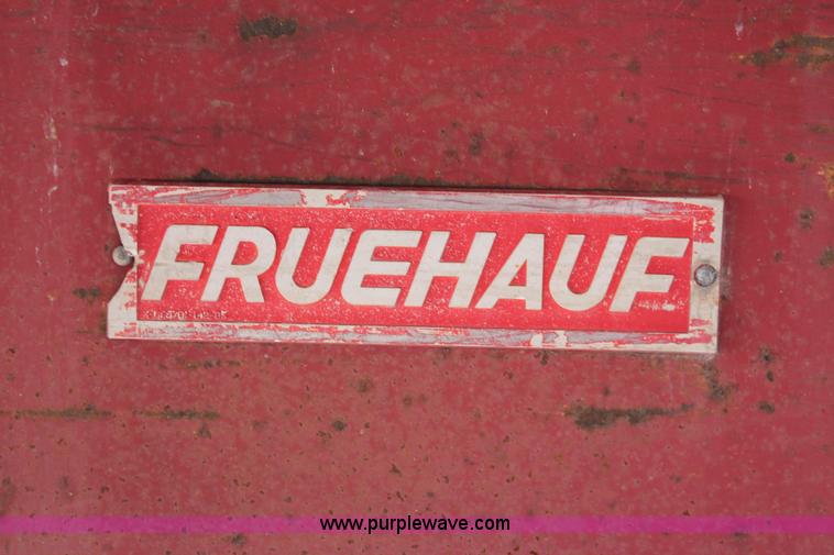 image for item H8457 1989 Fruehauf flatbed tandem axle float trailer