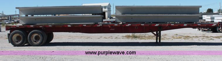 image for item H8458 1989 Fruehauf flatbed tandem axle float trailer