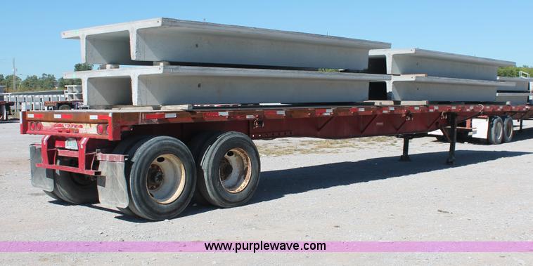 image for item H8458 1989 Fruehauf flatbed tandem axle float trailer