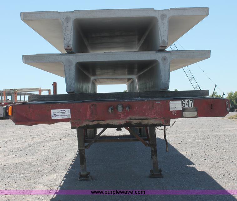 image for item H8458 1989 Fruehauf flatbed tandem axle float trailer