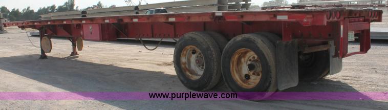 image for item H8473 1986 Utility 40' flatbed float trailer