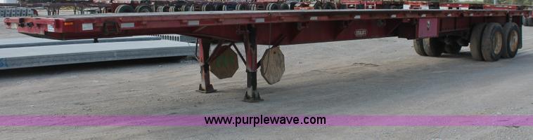 image for item H8473 1986 Utility 40' flatbed float trailer