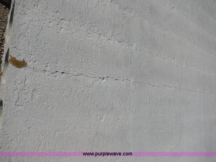 image for item H9661 (3) assorted hollow core planks