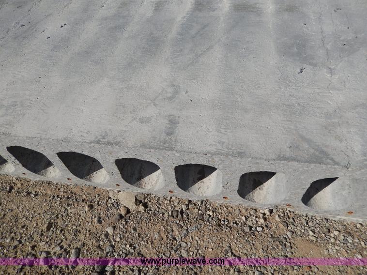 image for item H9661 (3) assorted hollow core planks