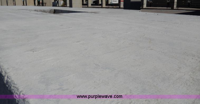 image for item H9685 (3) assorted hollow core planks
