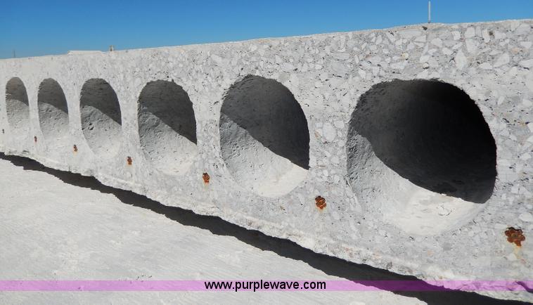 image for item H9685 (3) assorted hollow core planks